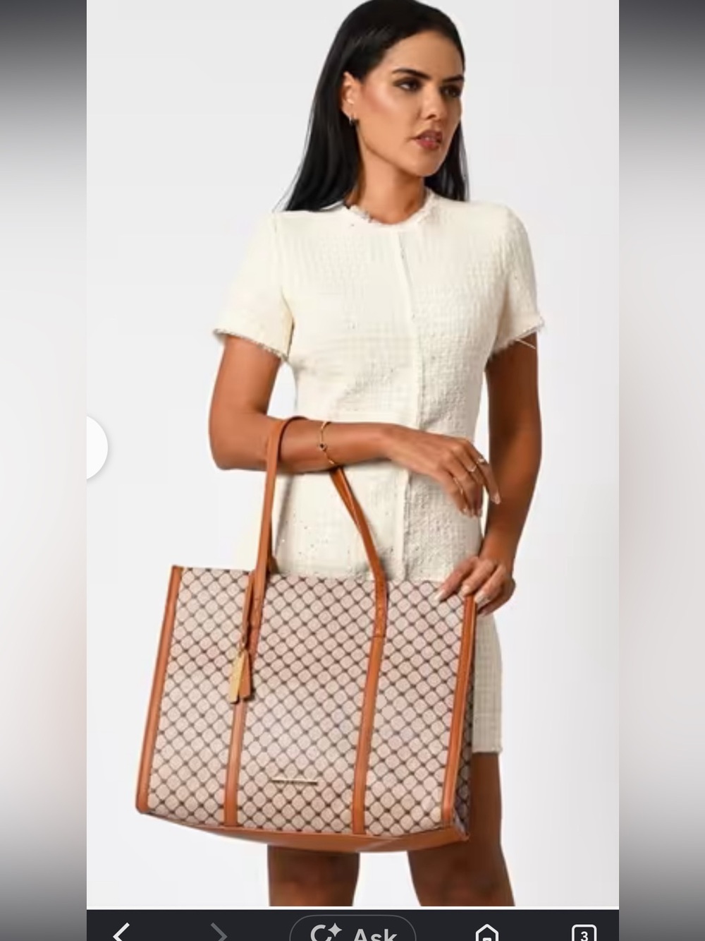 NEW STEVE MADDEN Bb LOGO MONOGRAM PATTERN TOTE GOLD TONE EMBELLISHMENTS